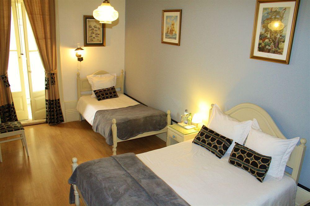 Alvares Cabral Guesthouse Porto Buitenkant foto