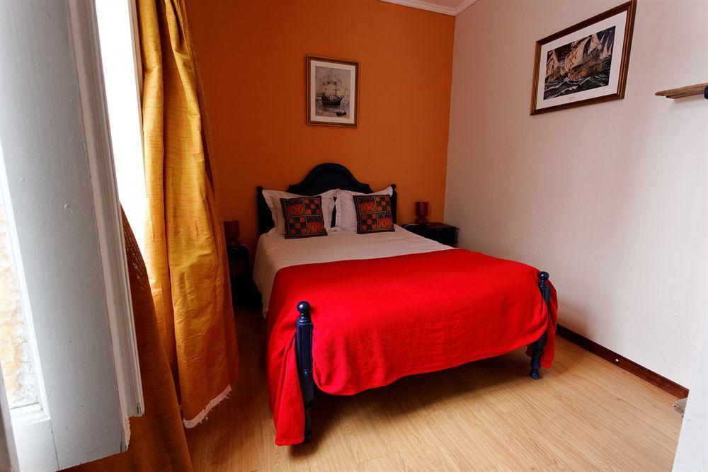 Alvares Cabral Guesthouse Porto Buitenkant foto