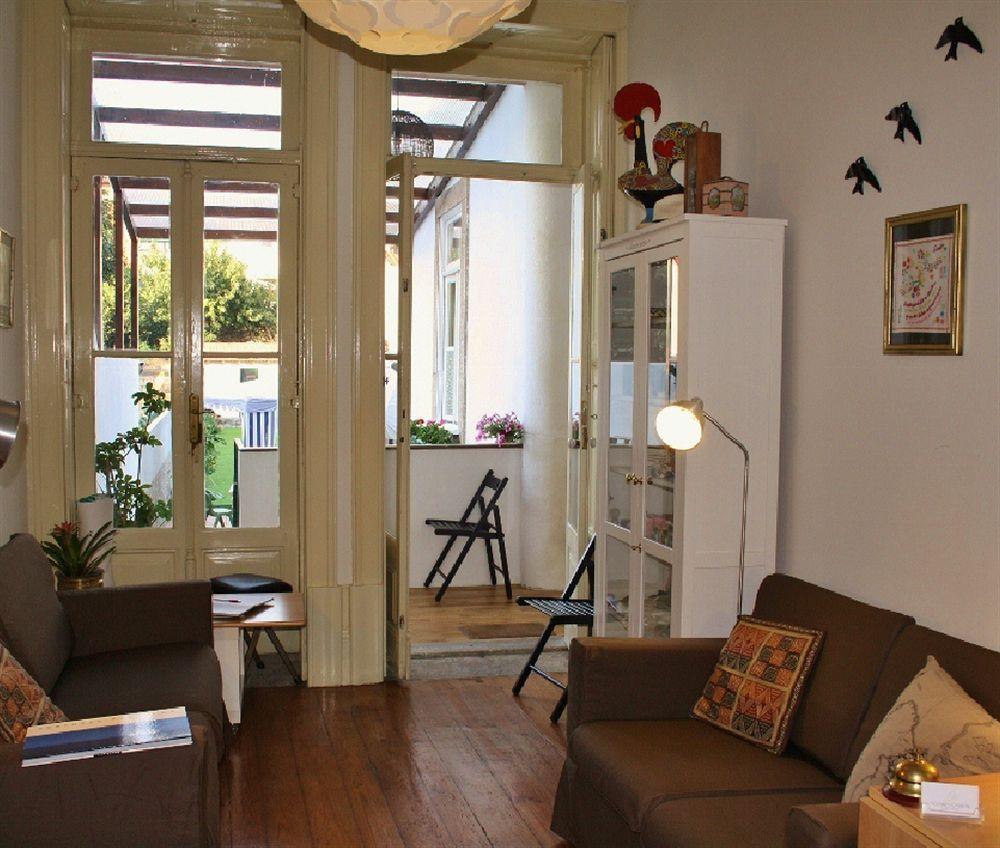 Alvares Cabral Guesthouse Porto Buitenkant foto