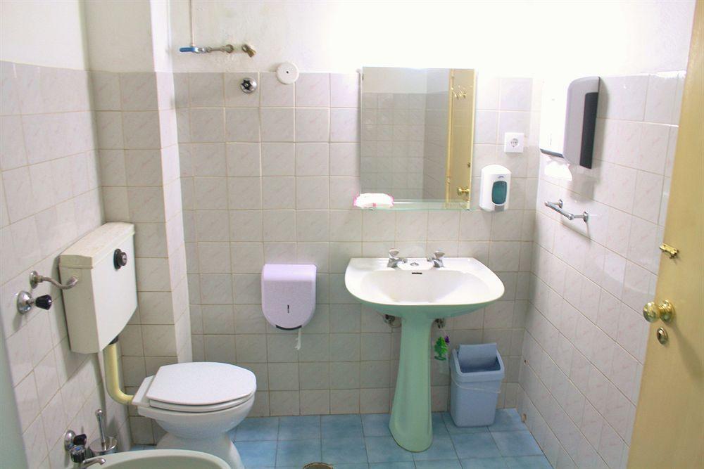 Alvares Cabral Guesthouse Porto Buitenkant foto