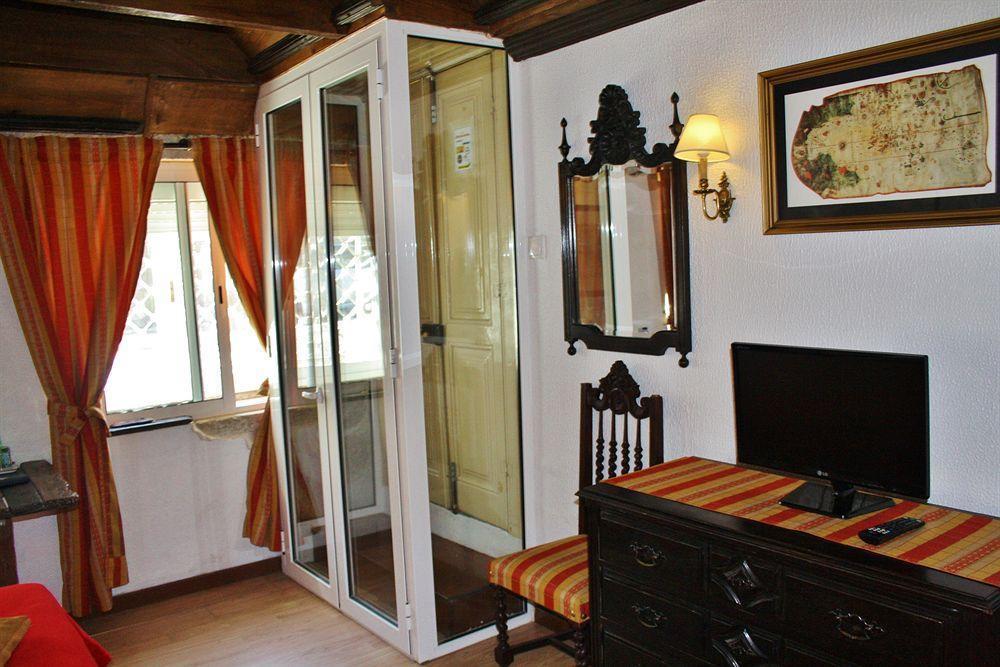 Alvares Cabral Guesthouse Porto Buitenkant foto
