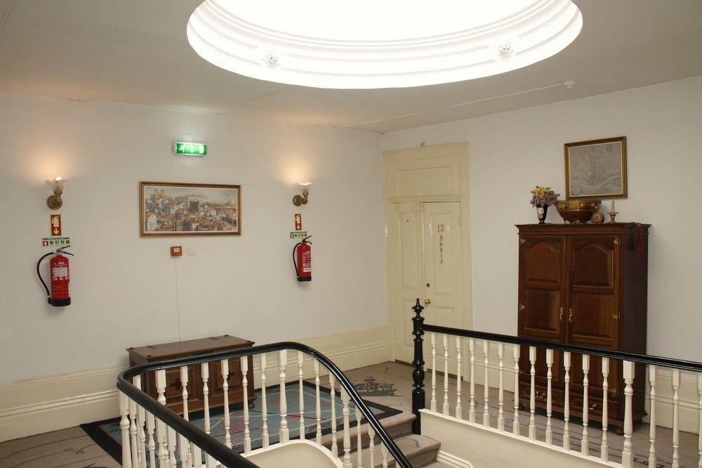 Alvares Cabral Guesthouse Porto Buitenkant foto