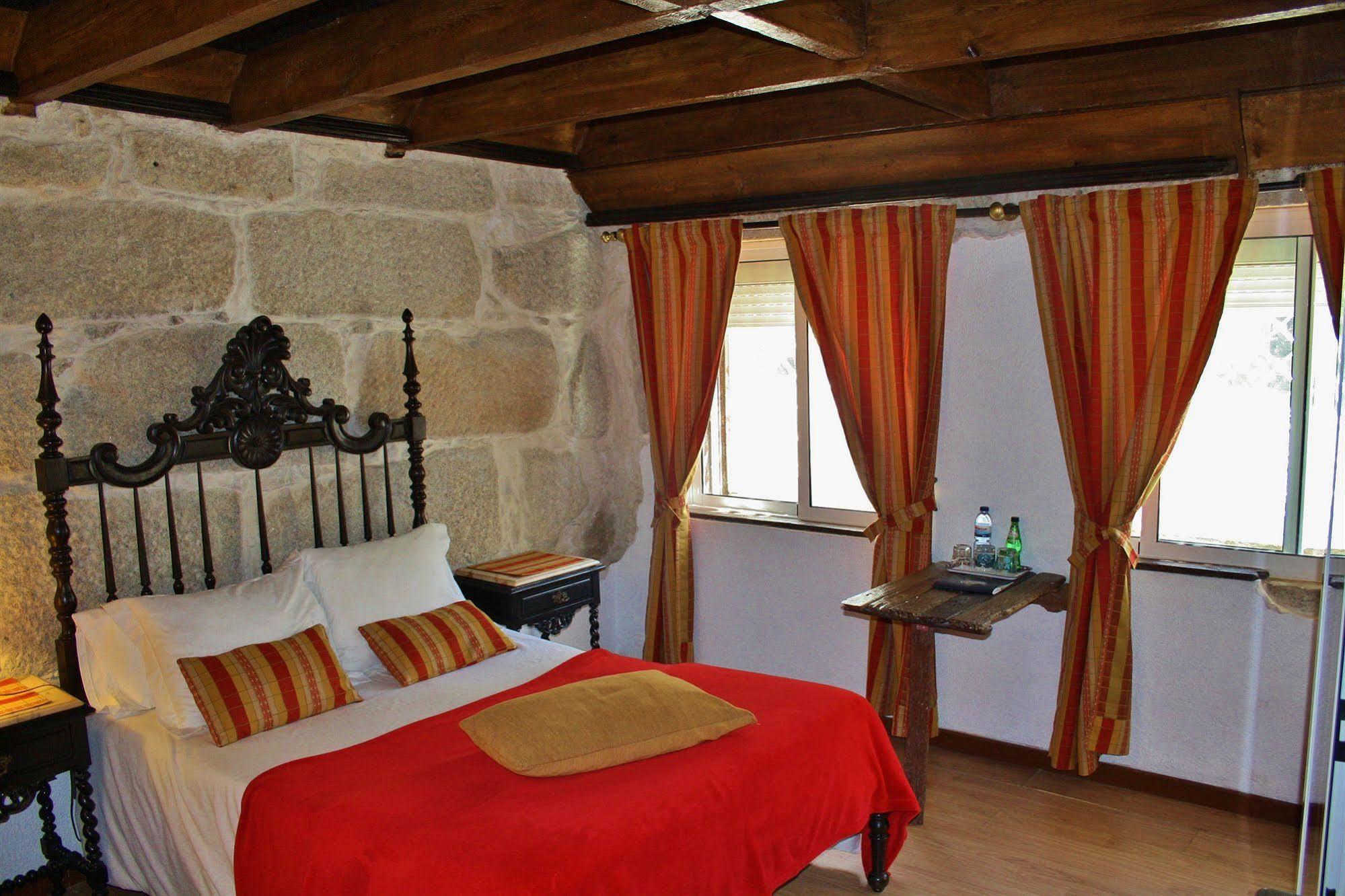 Alvares Cabral Guesthouse Porto Buitenkant foto