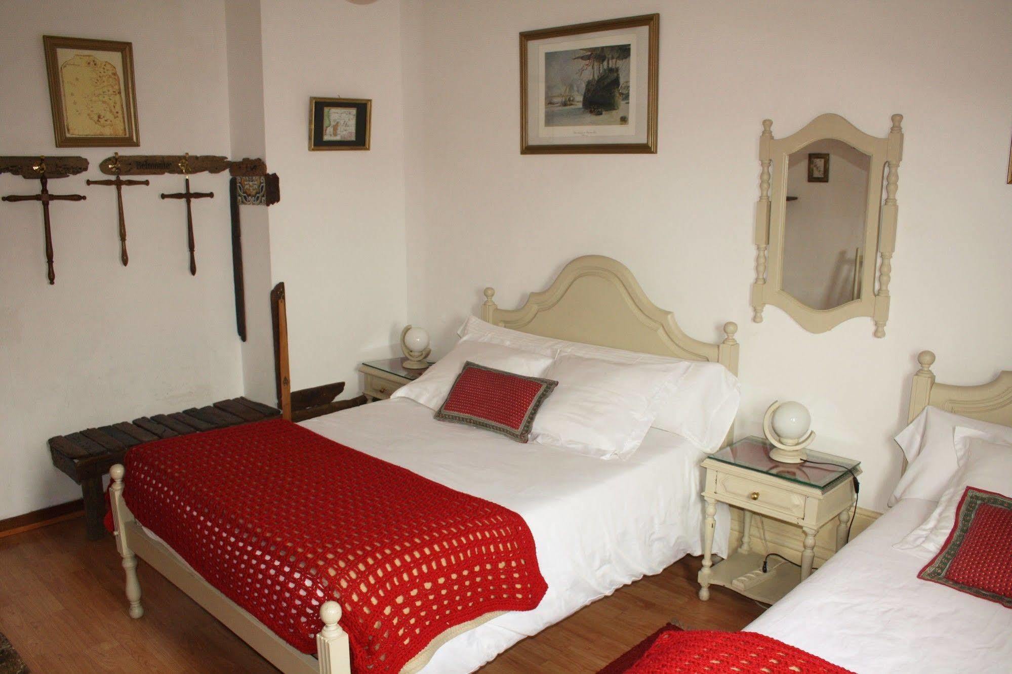 Alvares Cabral Guesthouse Porto Buitenkant foto